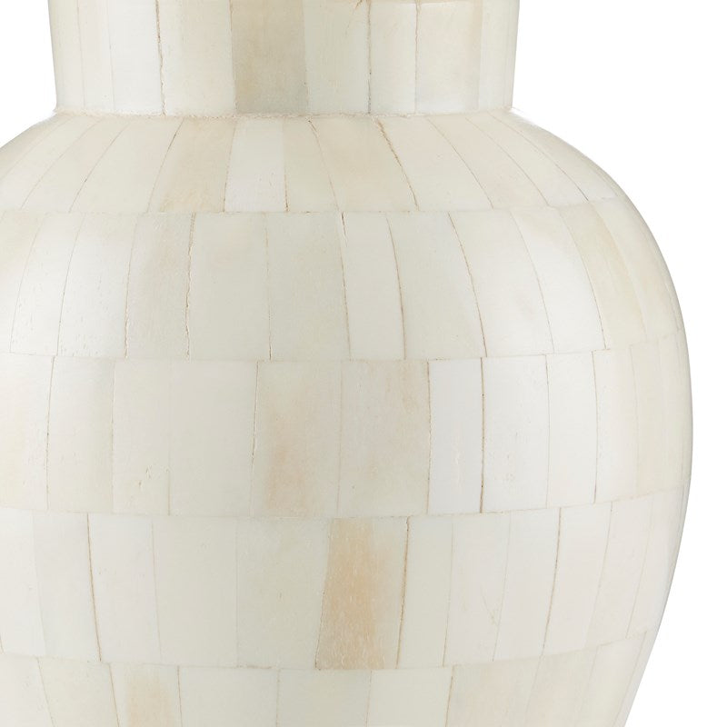 Tessellated Round Bone Table Lamp