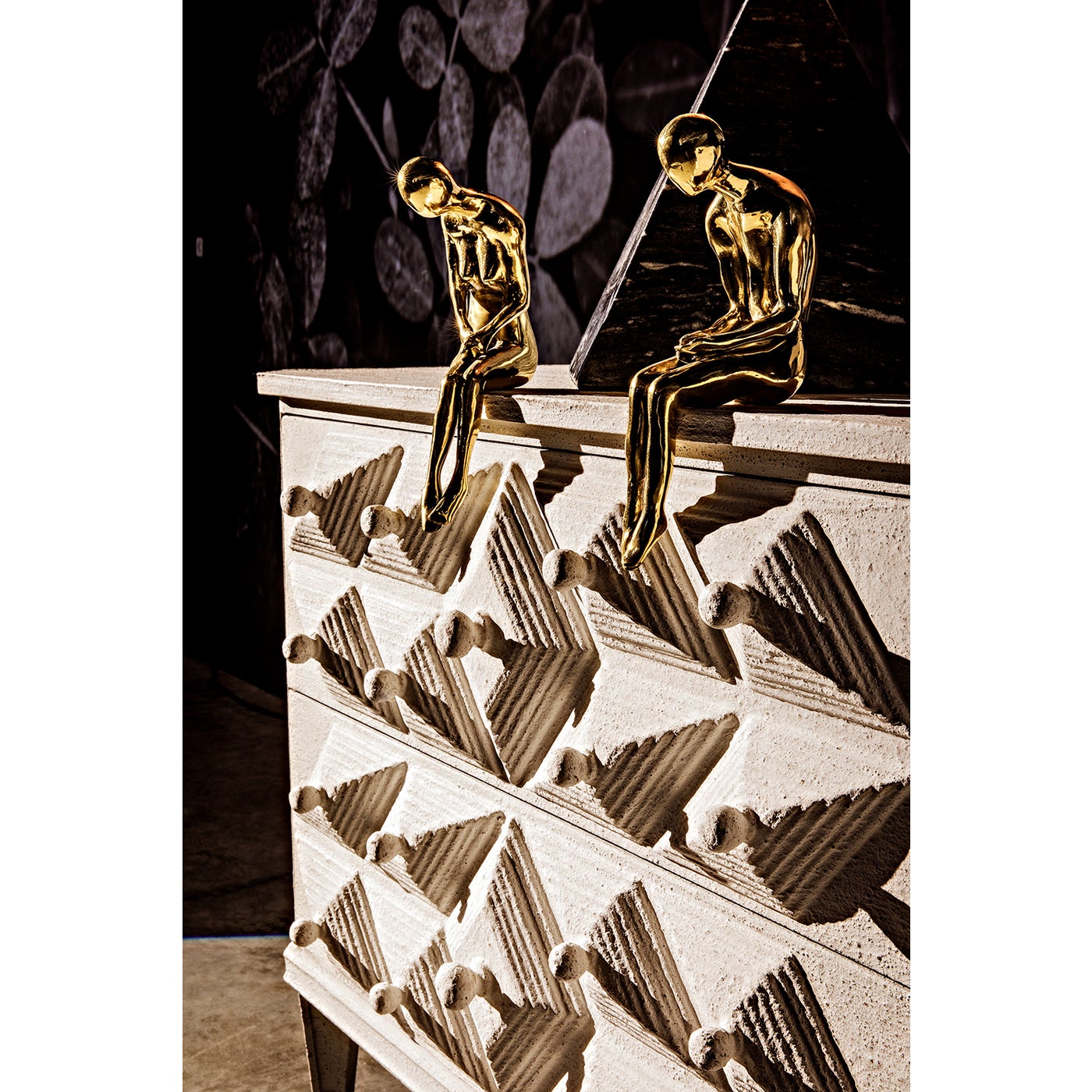 Giza Dresser